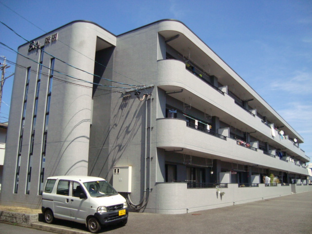 エスティ阪田の建物外観