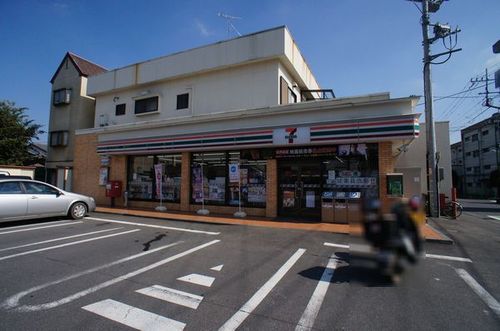 コンビニ　セブンイレブン駒羽根店（コンビニ）まで225m