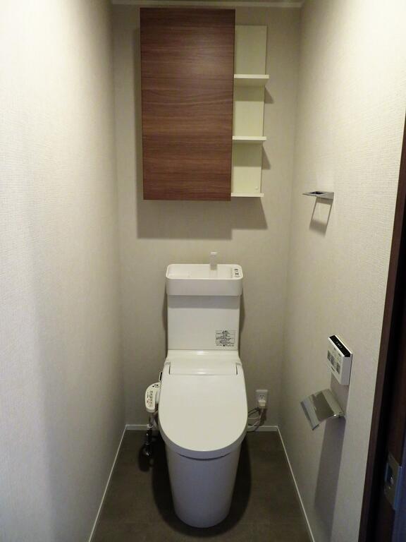 トイレ　ウォシュレット付きトイレです。