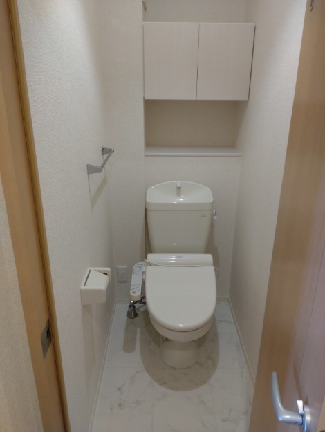 トイレ　温水洗浄便座でお尻をきれいに♪
