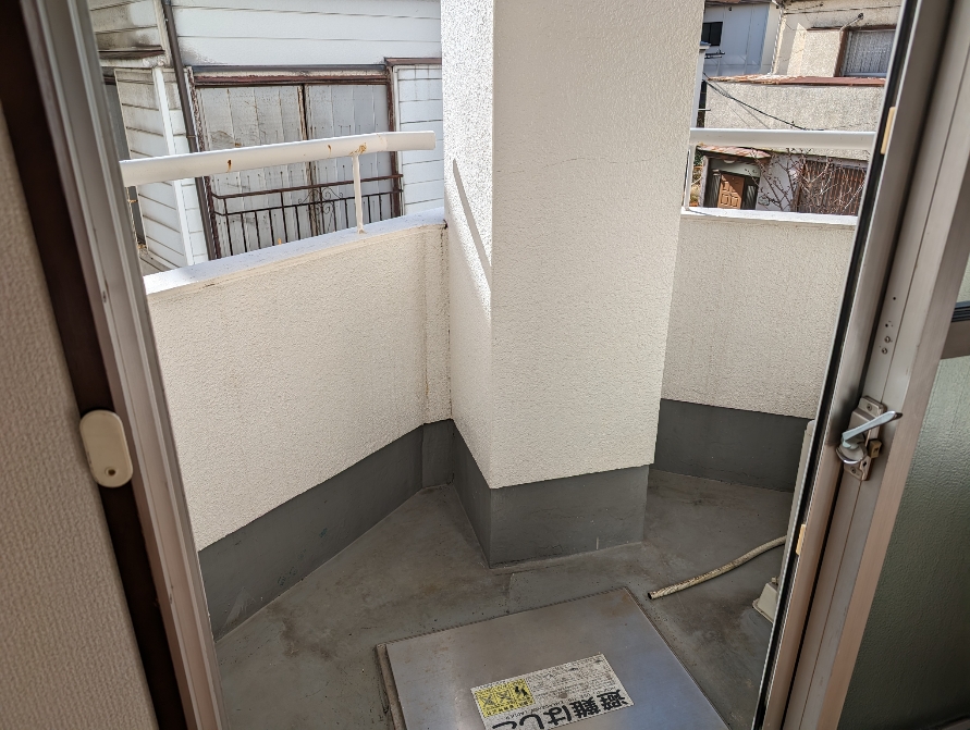 バルコニー　洗濯機置き場あり