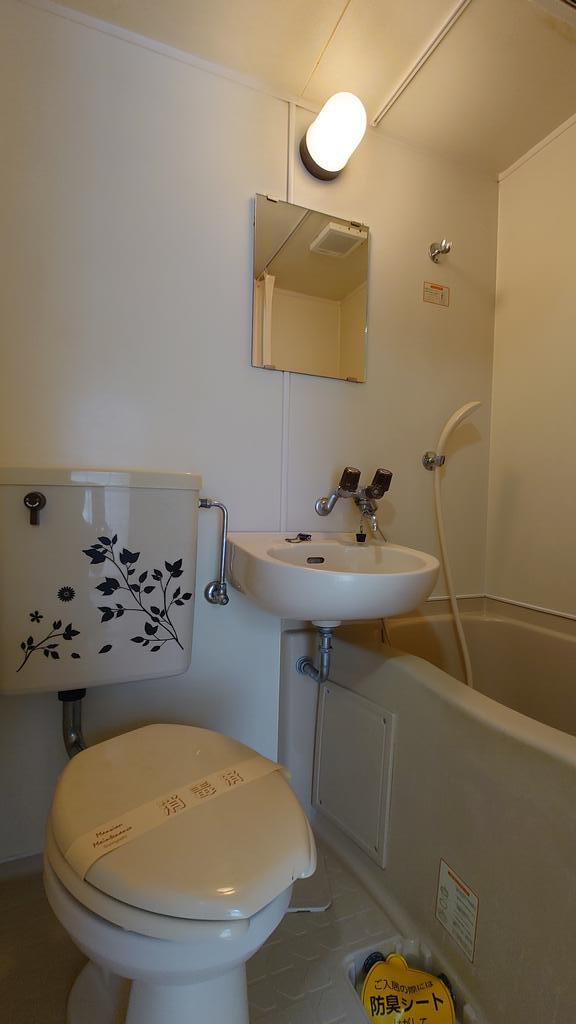 バス・シャワールーム