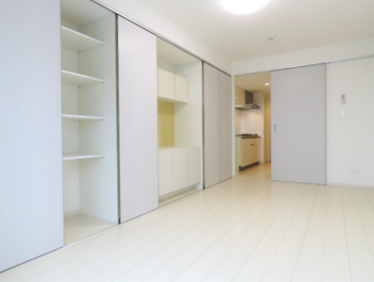 居室・リビング　同建物別号室