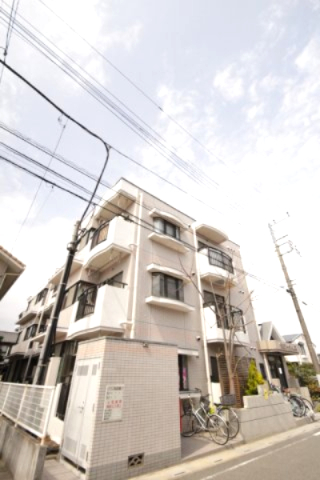 アイダパレス行田六番館の建物外観