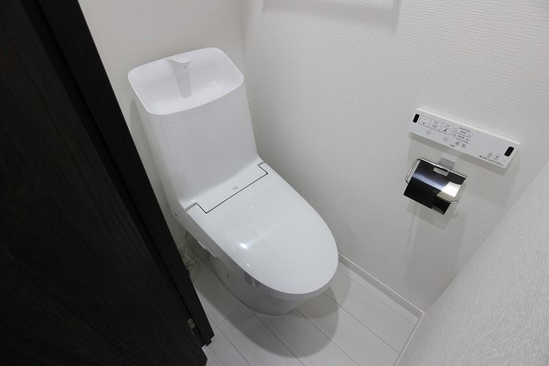 都営三田線 板橋本町駅 徒歩8分 4階建 築3年のトイレ写真