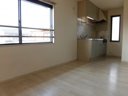 居室・リビング　こちらのリビングで趣味の時間をお楽しみください