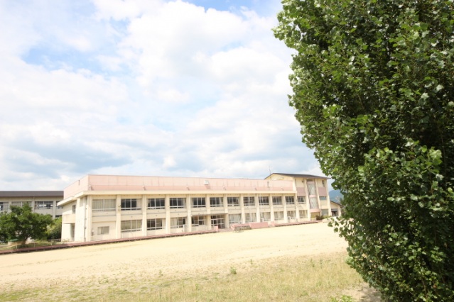 小学校　桜井市立大福小学校（小学校）まで621m