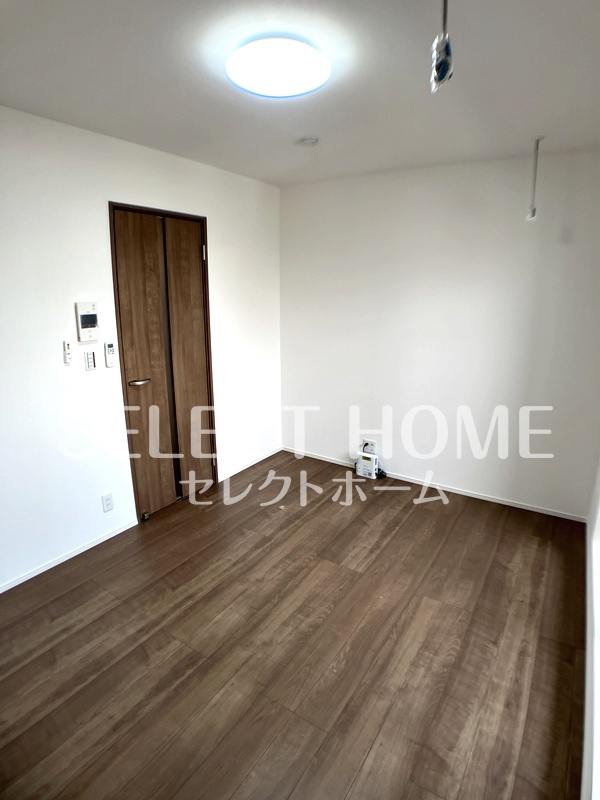 その他部屋・スペース　落ち着いて過ごせるお部屋なので、寝室にいかがでしょうか