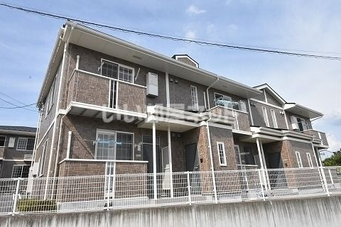 【郡山市富久山町福原のアパートの建物外観】