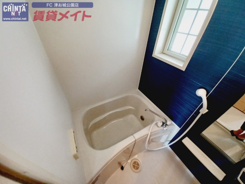 バス・シャワールーム　同物件別室の画像です