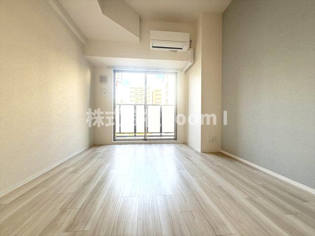 居室・リビング　こちらのリビングで趣味の時間をお楽しみください