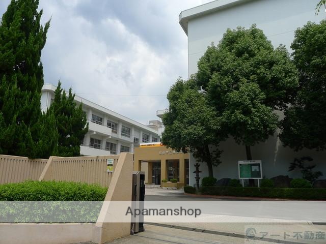 中学校　東中学校（中学校）まで1090m