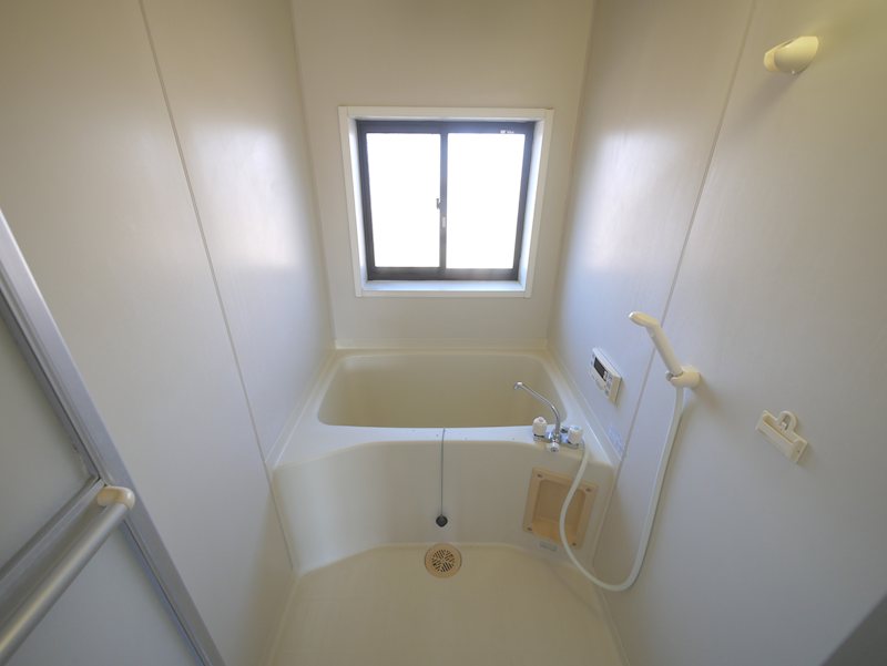 バス・シャワールーム　シャワー・追い焚き給湯