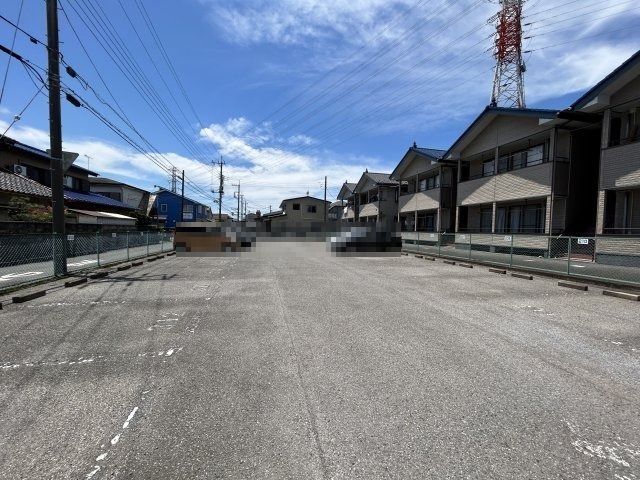 【えだのマンションの駐車場】