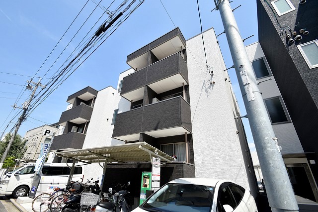 広島市西区南観音のマンションの建物外観