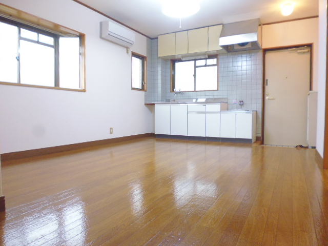 居室・リビング　別号室の参考写真です♪