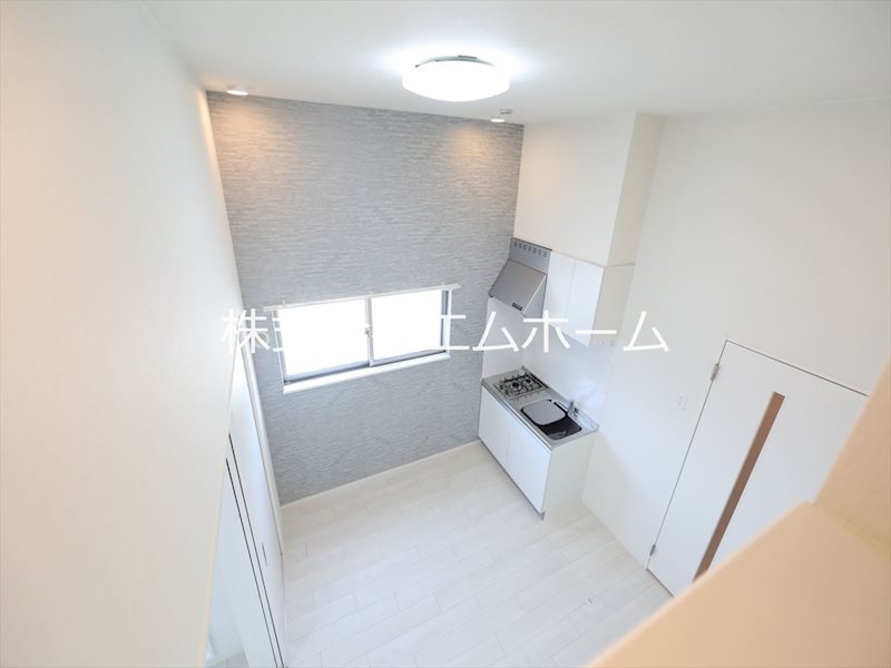 居室・リビング　ＤＫ6帖　洋室3.7帖　ロフト3.3帖1フロア2部屋全角部屋