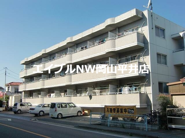 岡山市中区中井のマンションの建物外観