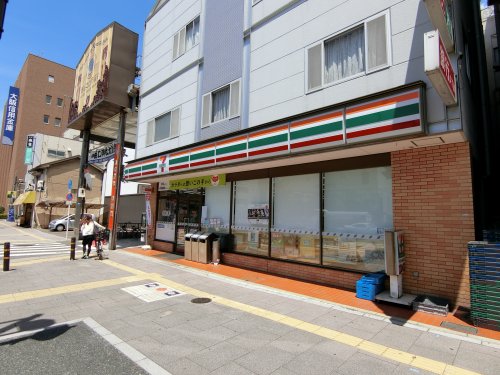 【シティーコート堺駅前のコンビニ】