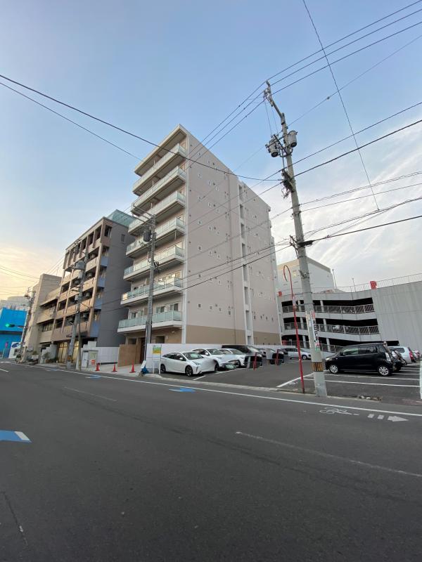 【高松市旅篭町のマンションの建物外観】