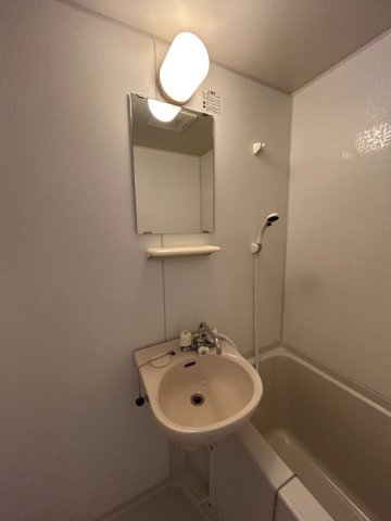 洗面設備　洗面所です