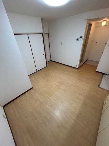 居室・リビング　居間です