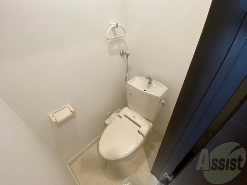 トイレ　トイレです。ウォシュレット付を探している方、おすすめです。