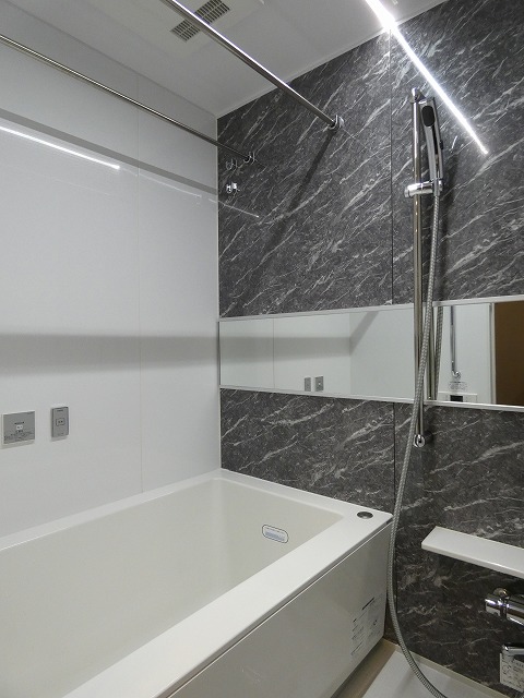 バス・シャワールーム　バス