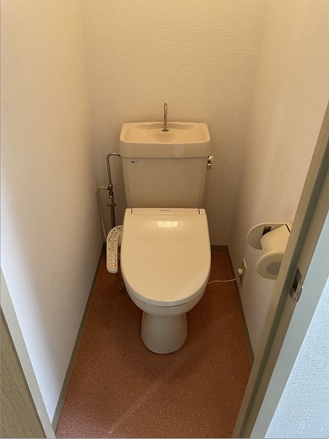 トイレ　ウオシュレット付きトイレ