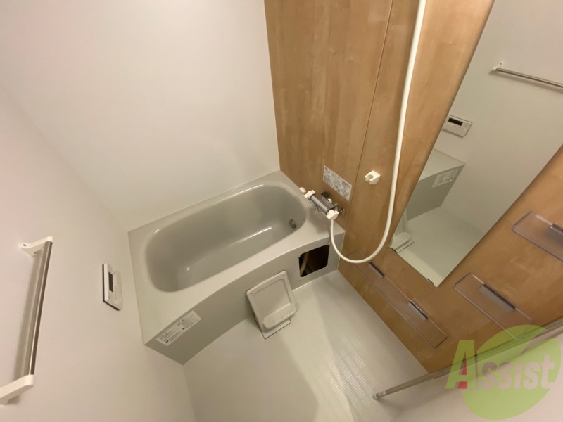 バス・シャワールーム　お風呂になります。一日の疲れを癒してくださいね。