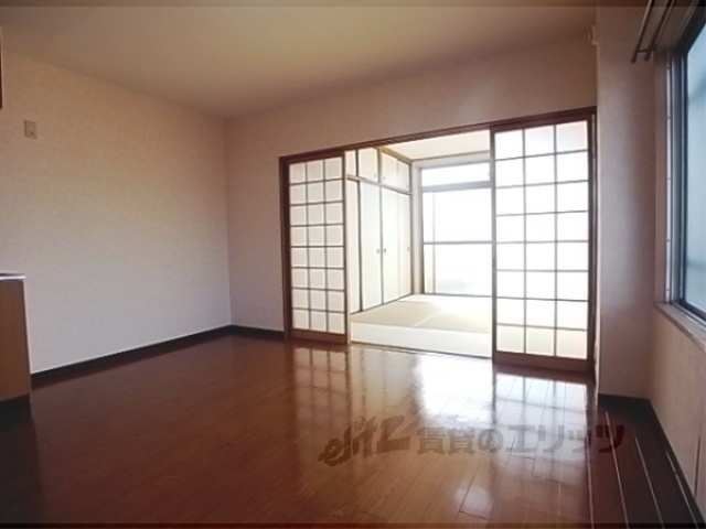 居室・リビング　リビング