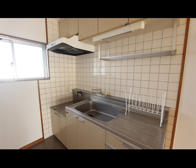 キッチン　写真はイメージです。色仕様は現況優先になります。