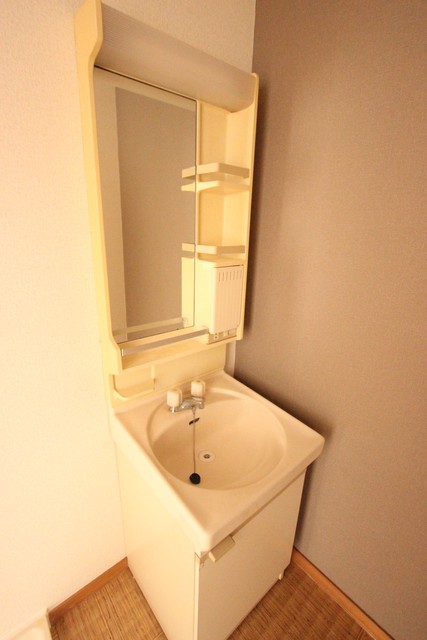 洗面設備　写真はイメージです。色仕様は現況優先になります。