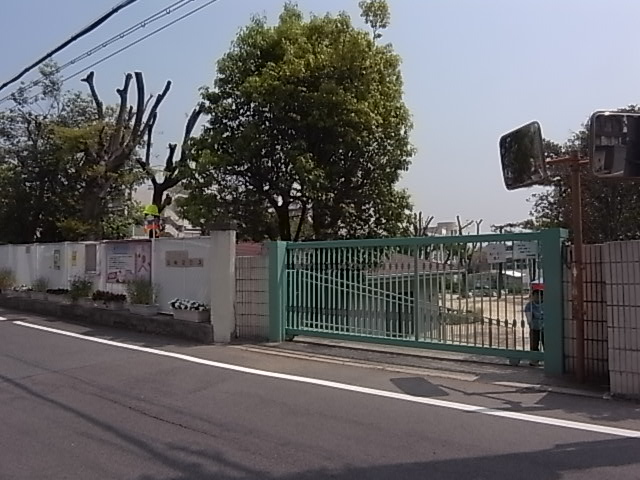 幼稚園・保育園　神戸市立魚崎幼稚園（幼稚園・保育園）まで241m