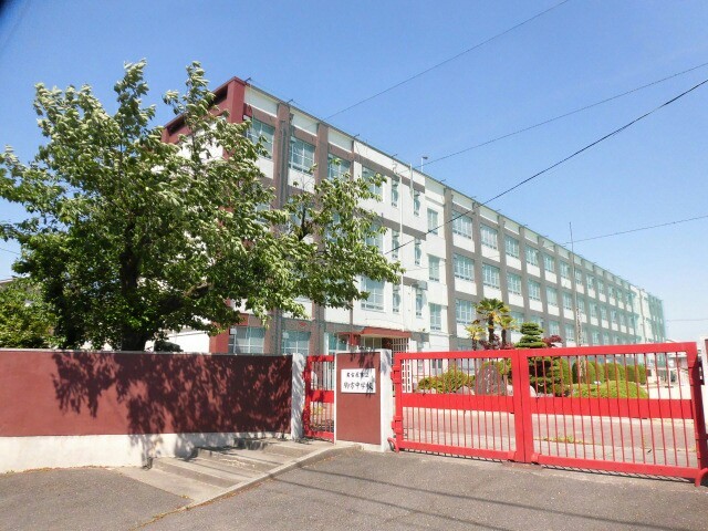 中学校　名古屋市立駒方中学校（中学校）まで208m