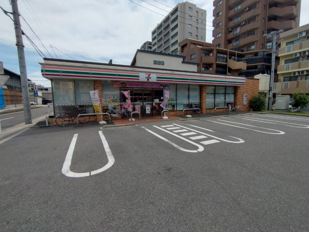 コンビニ　セブンイレブン 名古屋駒方町店（コンビニ）まで423m