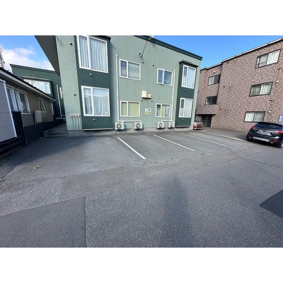 駐車場　駐車場