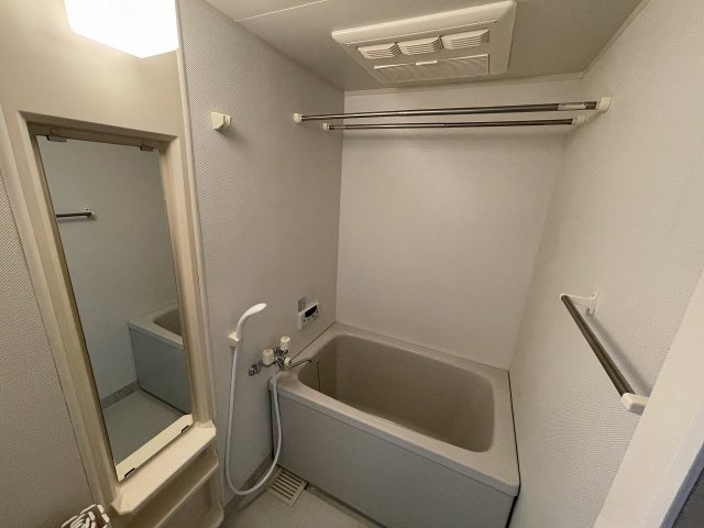 バス・シャワールーム　洋室
