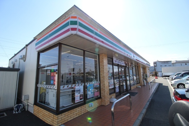 コンビニ　セブンイレブン高崎旭町店（コンビニ）まで125m