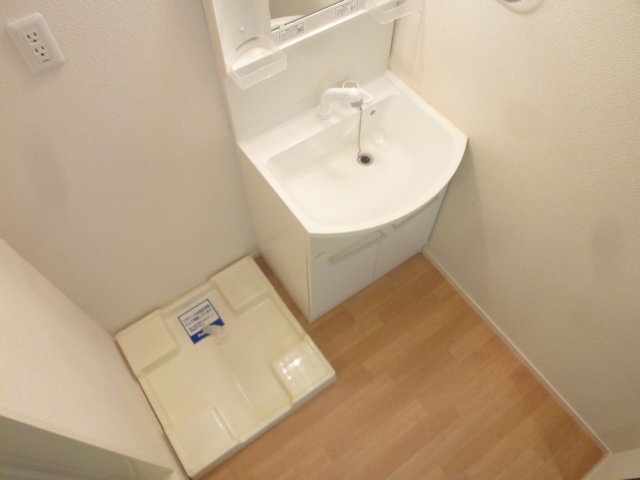 洗面設備　スペースが確保できる洗面所です