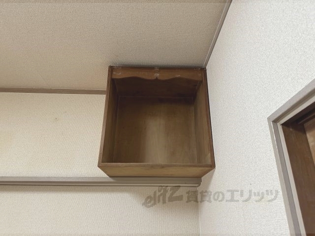 収納　棚