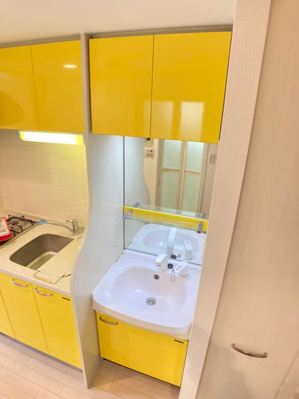 洗面設備　脱衣スペースもあります