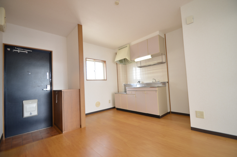 居室・リビング　料理をするのには困らない広さを持つキッチン！これなら楽しく料