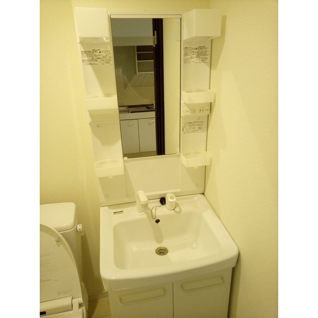 洗面設備　シャワー付き洗面台