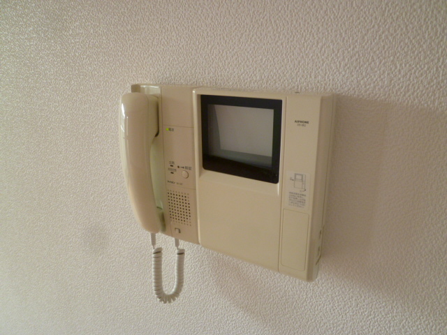 セキュリティ　モデル写真