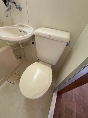 トイレ　ホワイトヴィレッジ　トイレ