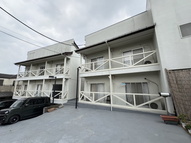 建物外観　ホワイトヴィレッジ　外観