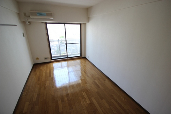 居室・リビング　※別部屋の写真です