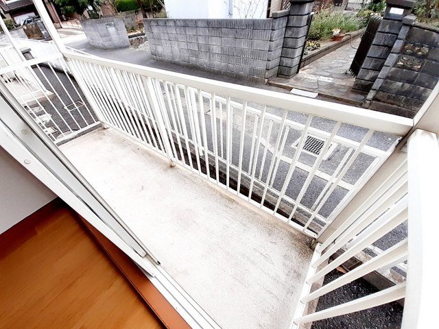 バルコニー　外からの目が気にならないバルコニーで洗濯物が干せます
