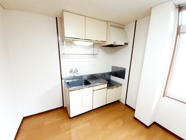 キッチン　同タイプの室内写真です。現況を優先させて頂きます。